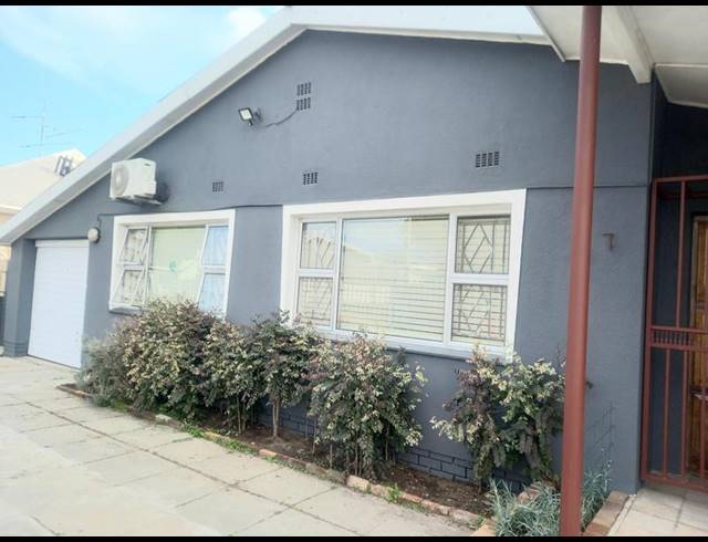 4 BEDROOM HOUSE FOR SALE IN TOWNSEND ESTATE